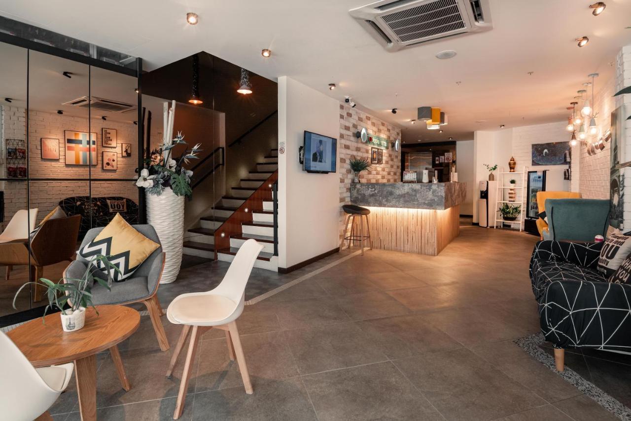 Apple Times Square 3* George Town