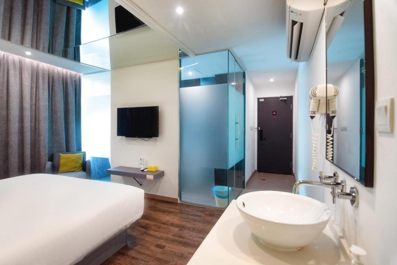 Apple Times Square 3* George Town