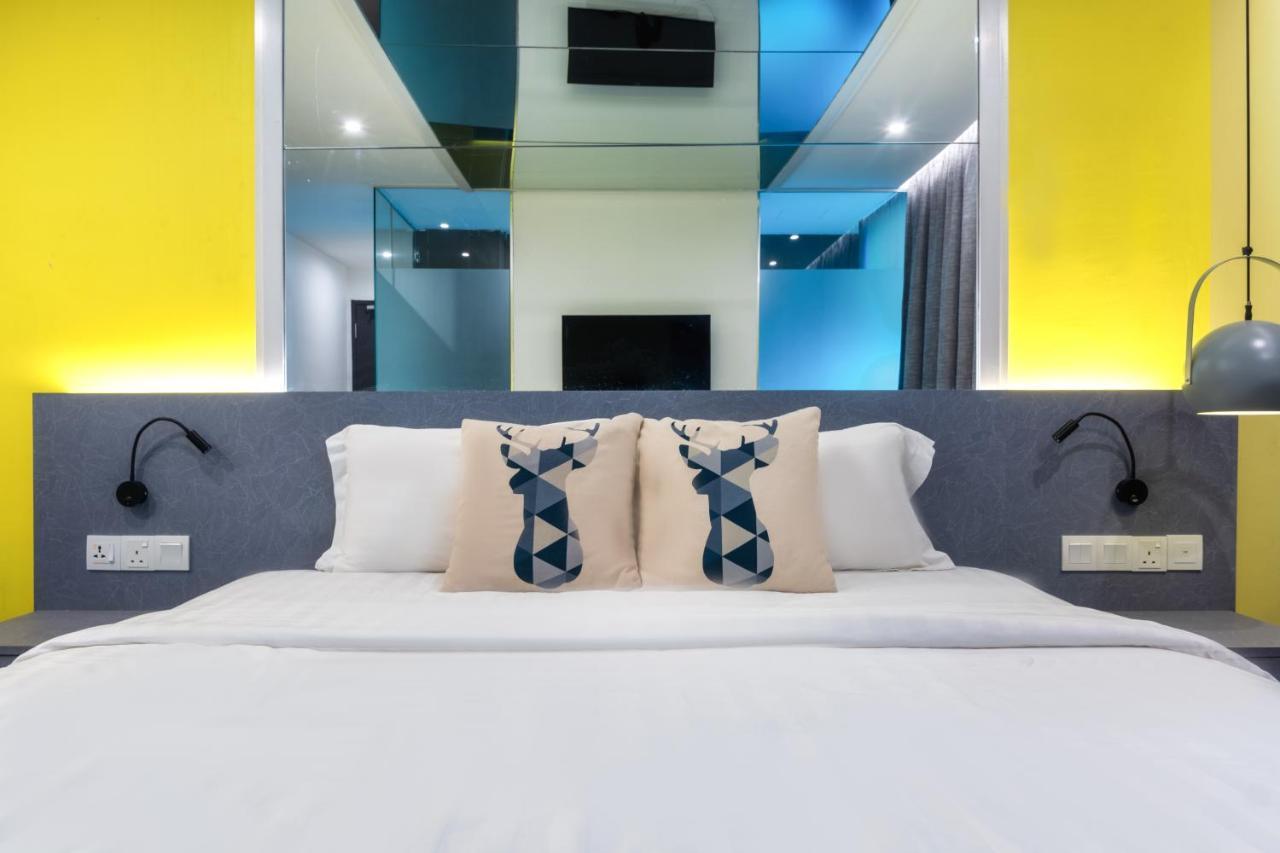 Apple Times Square 3* George Town