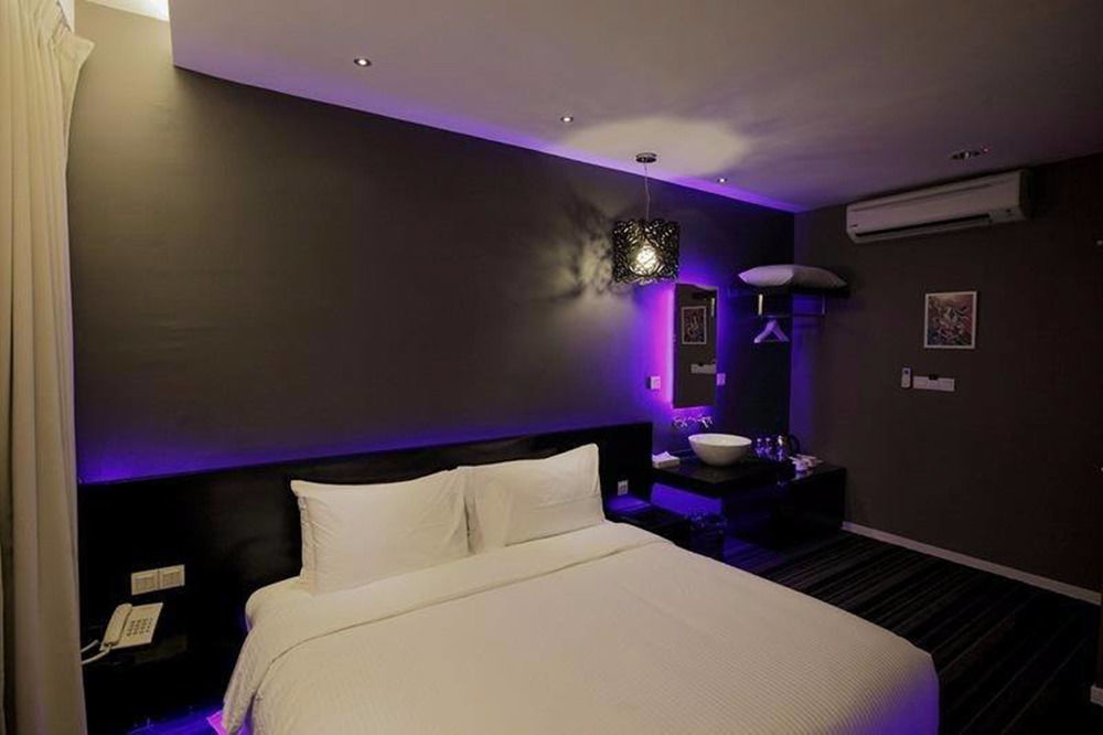 Apple Times Square Hotel George Town