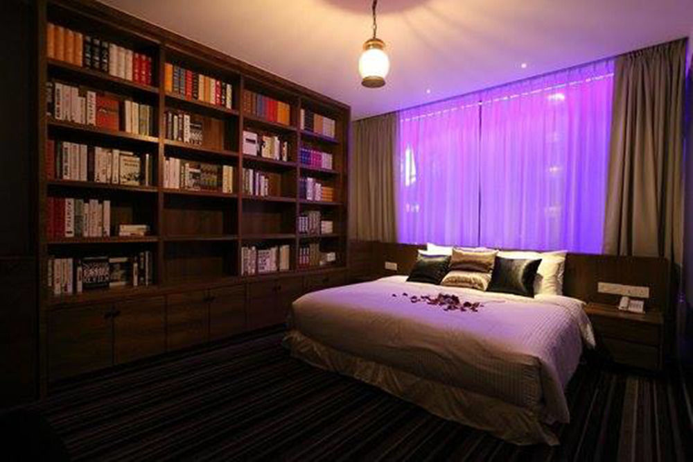 Apple Times Square Hotel George Town